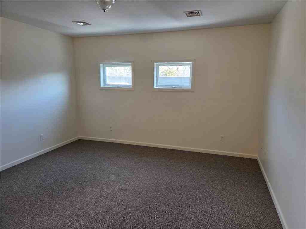 567 S County Trl Apt 321 #321 - Photo 3 of 6