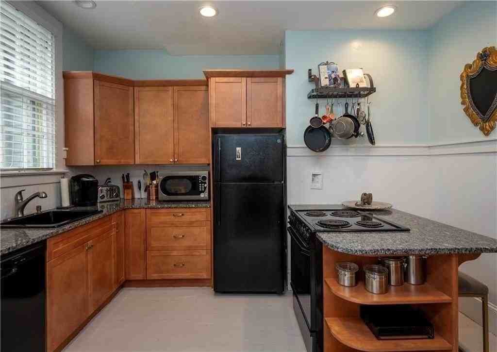 1 Pell St - Photo 6 of 25