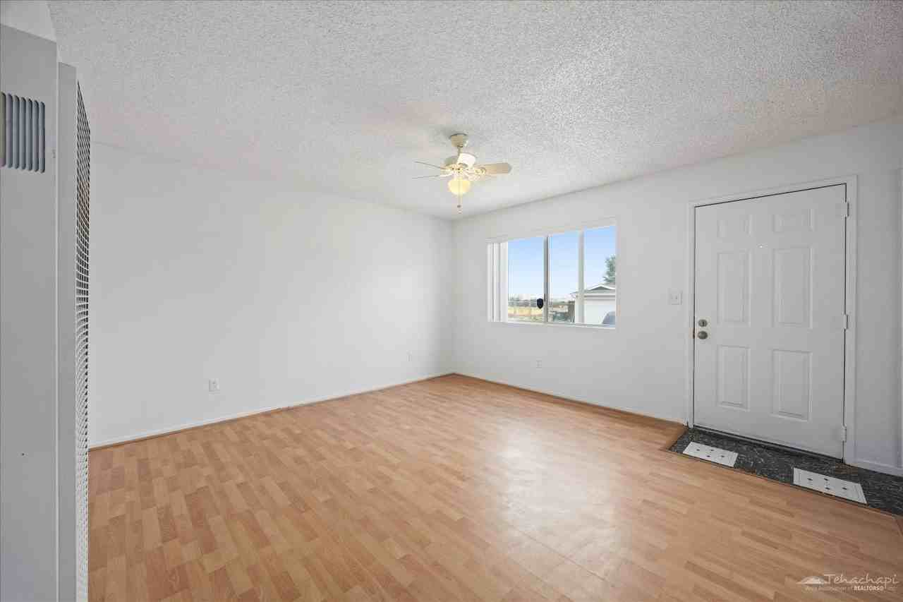 1144 Miller Ln - Photo 6 of 19