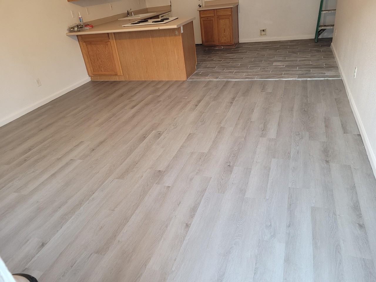 2401 W Sunnyside Ave - Photo 3 of 10