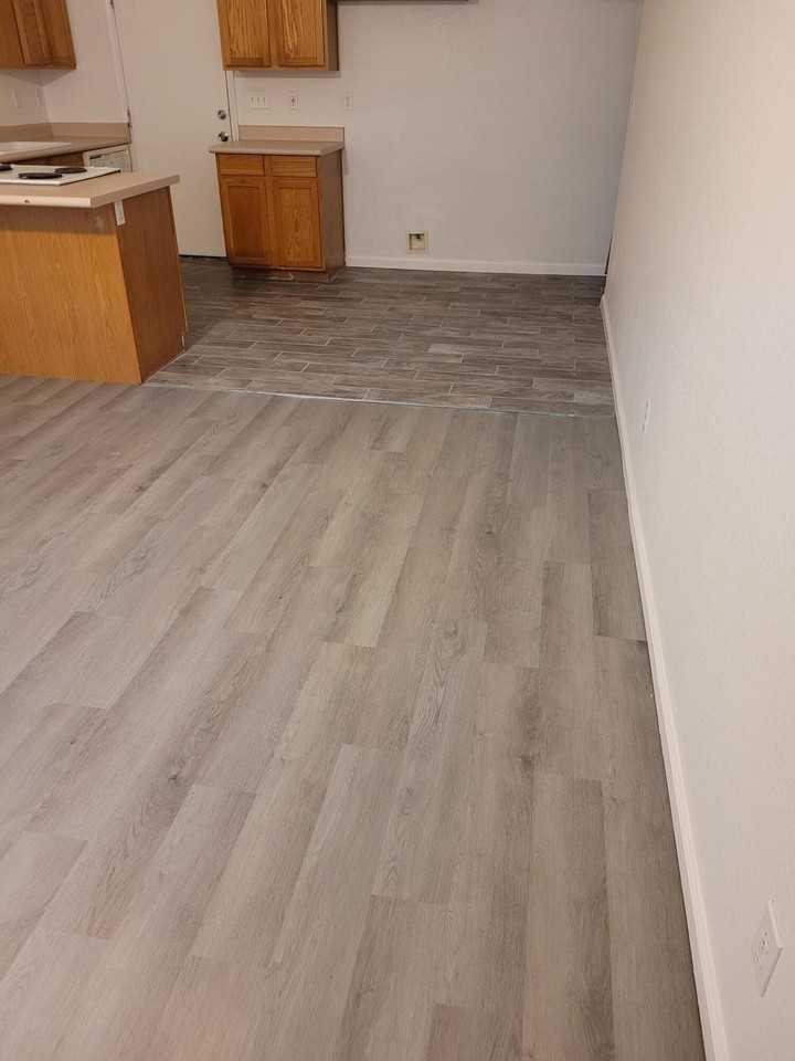 2401 W Sunnyside Ave - Photo 4 of 10