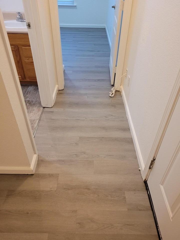 2401 W Sunnyside Ave - Photo 6 of 10