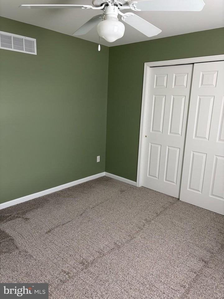 1059 Rose Dale Ln - Photo 5 of 12