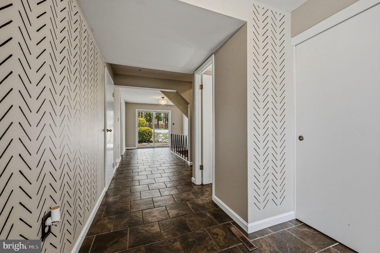 1513 Fresno Rd - Photo 7 of 41