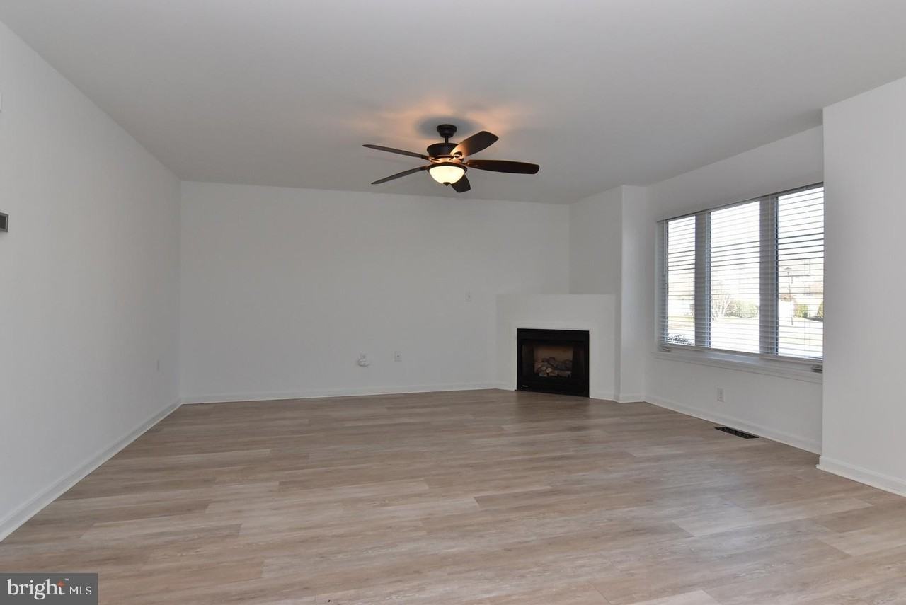 117 Lakeside Dr - Photo 3 of 30