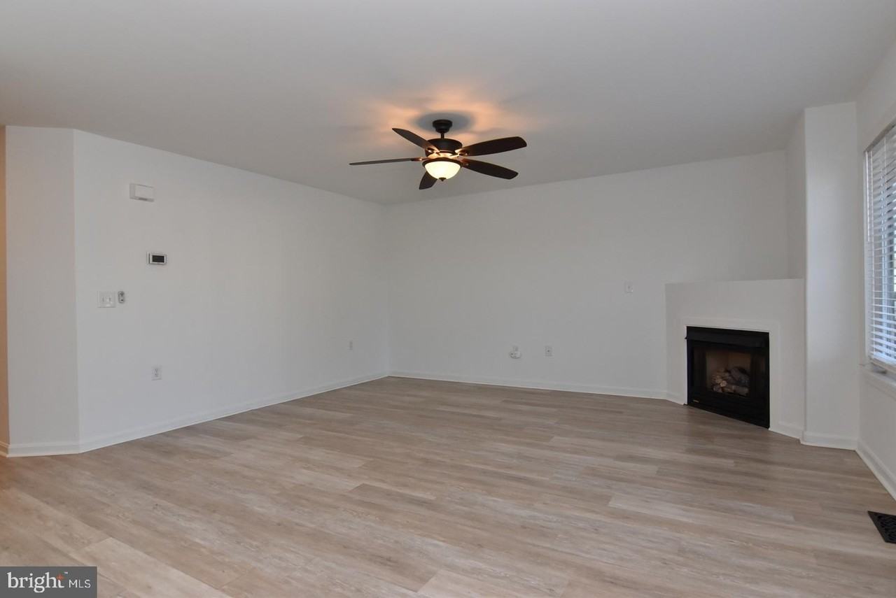 117 Lakeside Dr - Photo 4 of 30