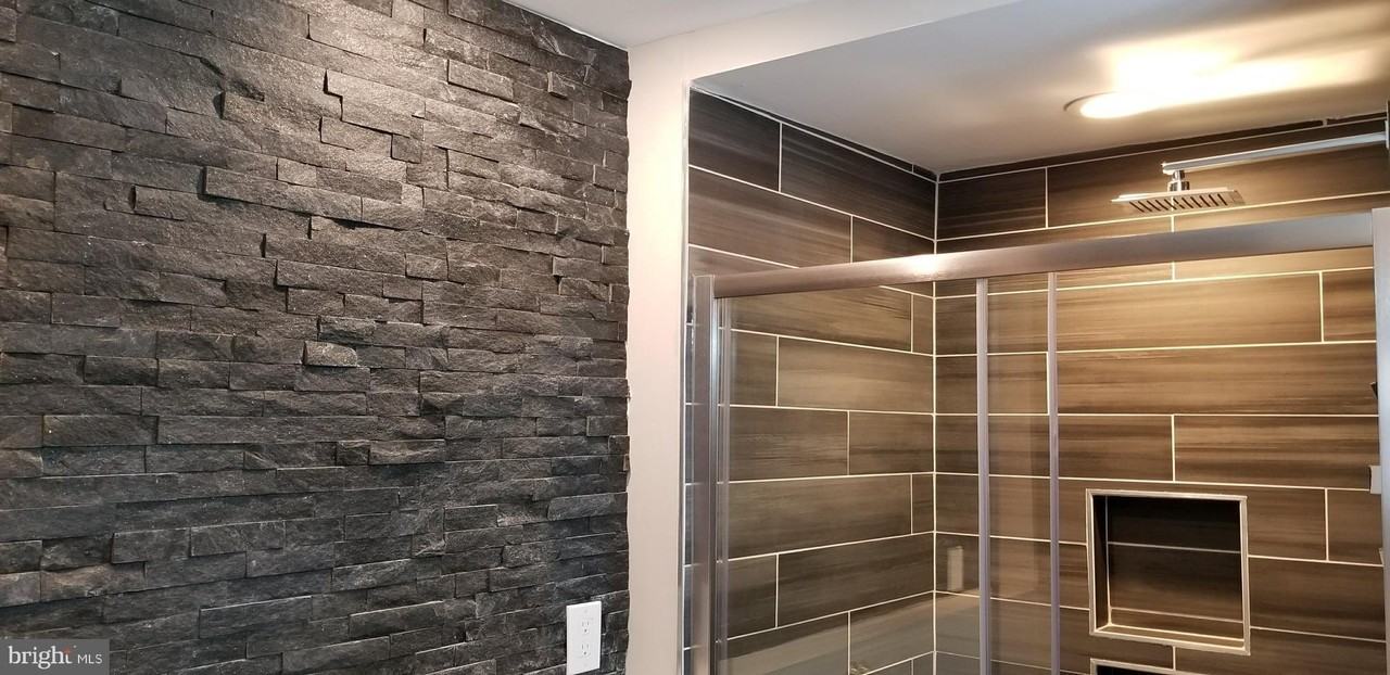 8233 Lyndhurst St - Photo 4 of 9