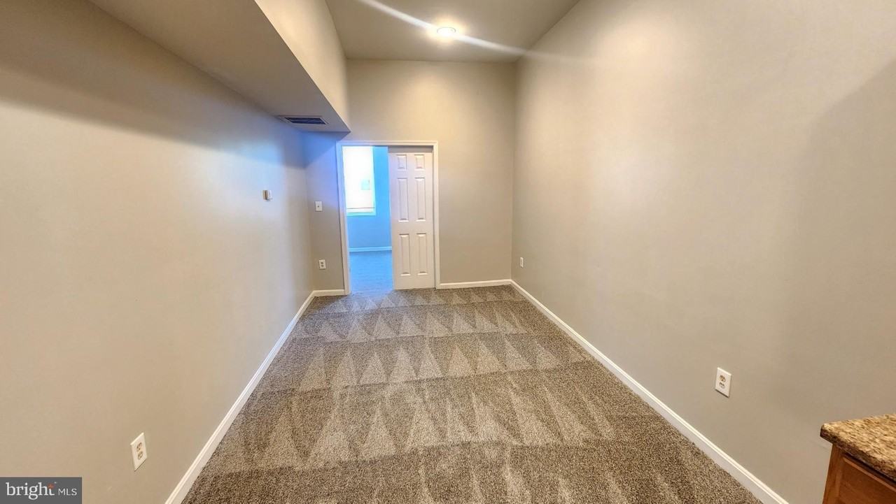 1918 Mcculloh St Apt 2 #2 - Photo 3 of 12