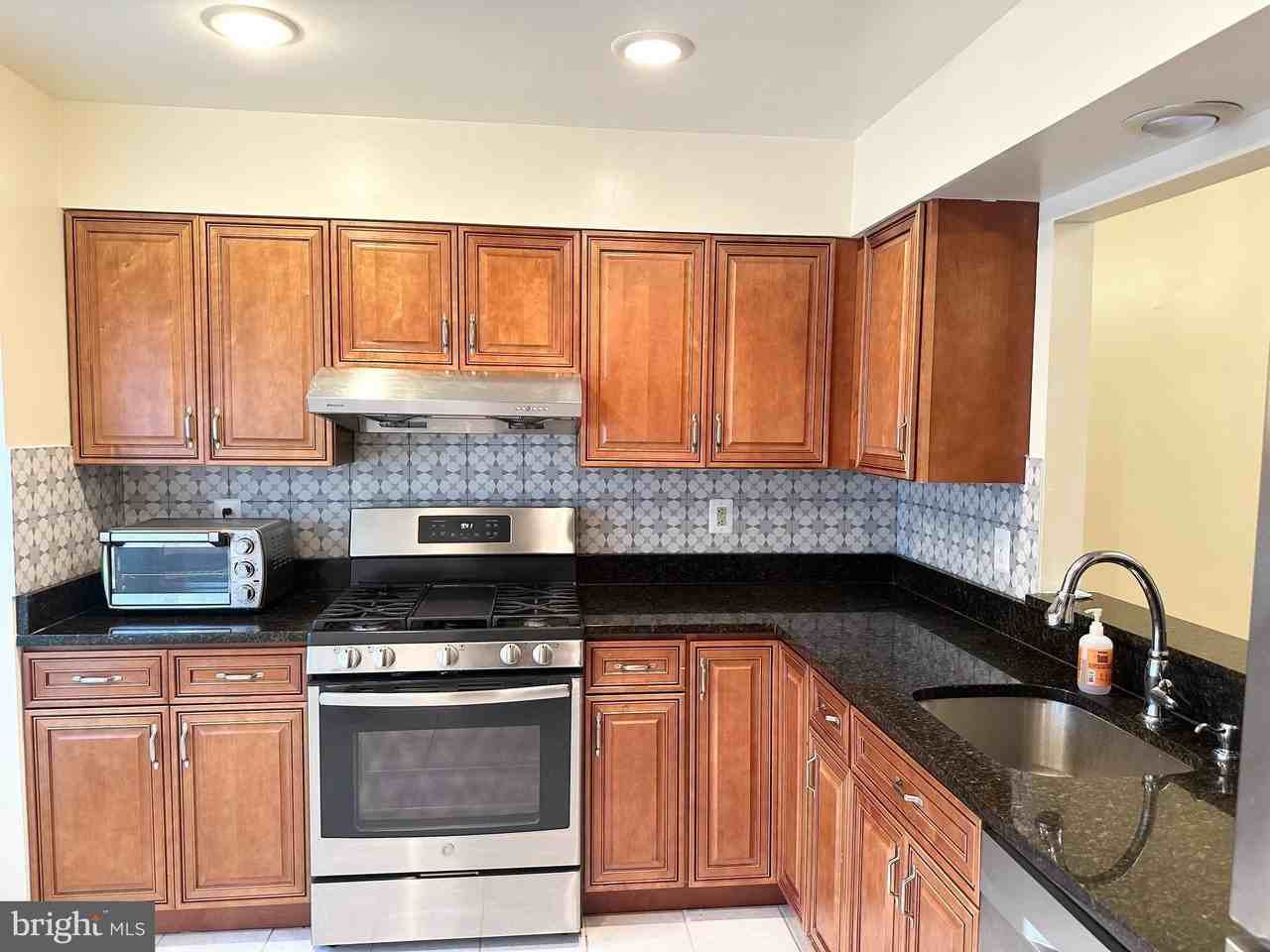 18437 Mayapple Ct - Photo 2 of 17