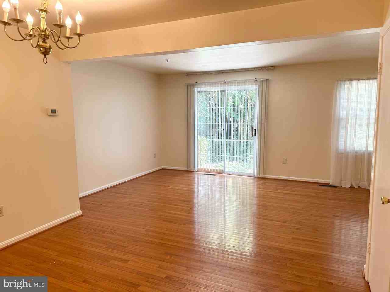 18437 Mayapple Ct - Photo 4 of 17