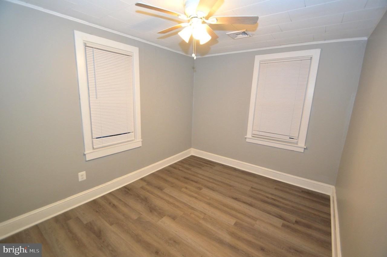 374 Farnsworth Ave - Photo 5 of 8