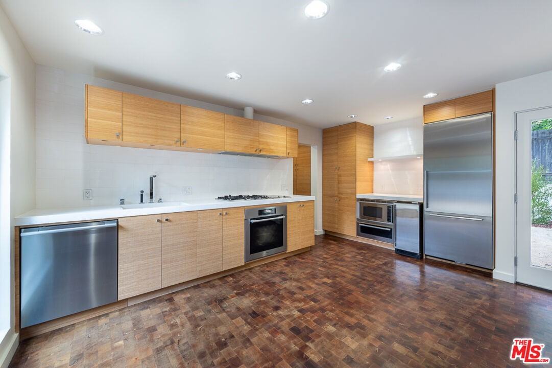 12931 Valleyheart Dr - Photo 7 of 7