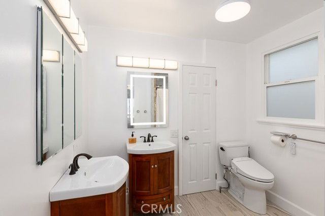 530 The Strand - Photo 4 of 8