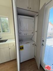 2320 Carnegie Ln #B - Photo 3 of 8