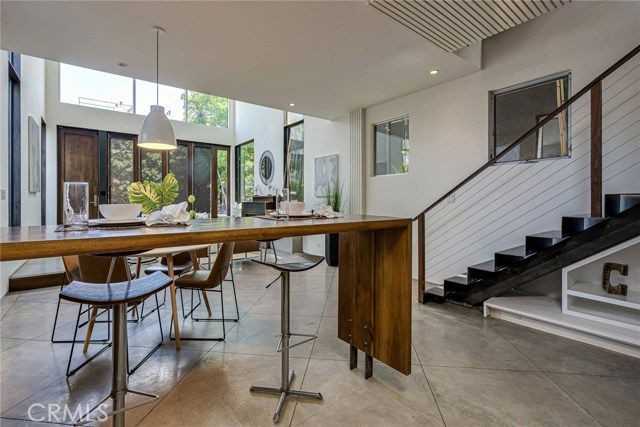 414 Venice Way - Photo 2 of 8