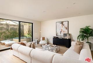 1008 Oakwood Ave - Photo 4 of 8