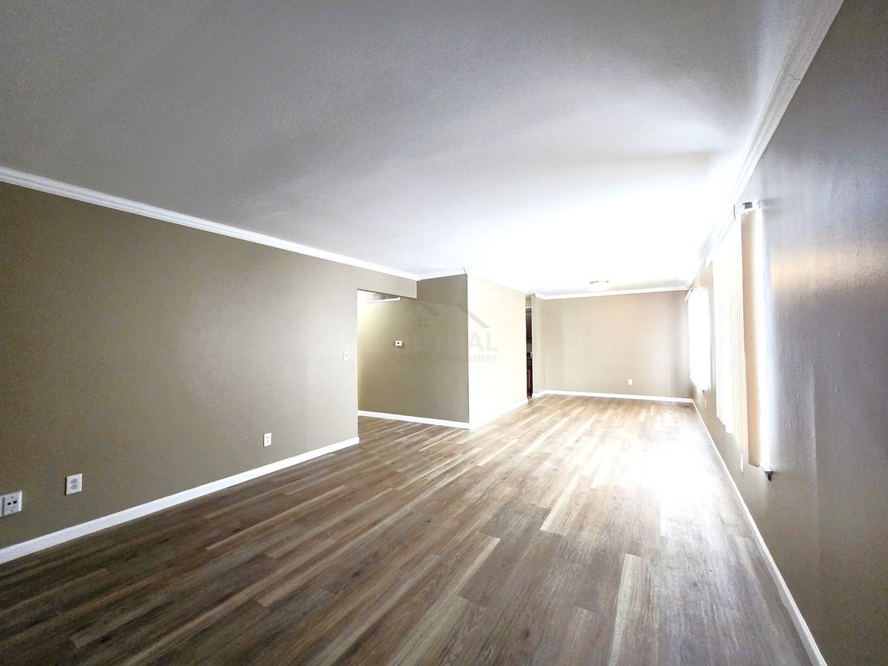 30240 Southfield Rd #261 - Photo 3 of 8