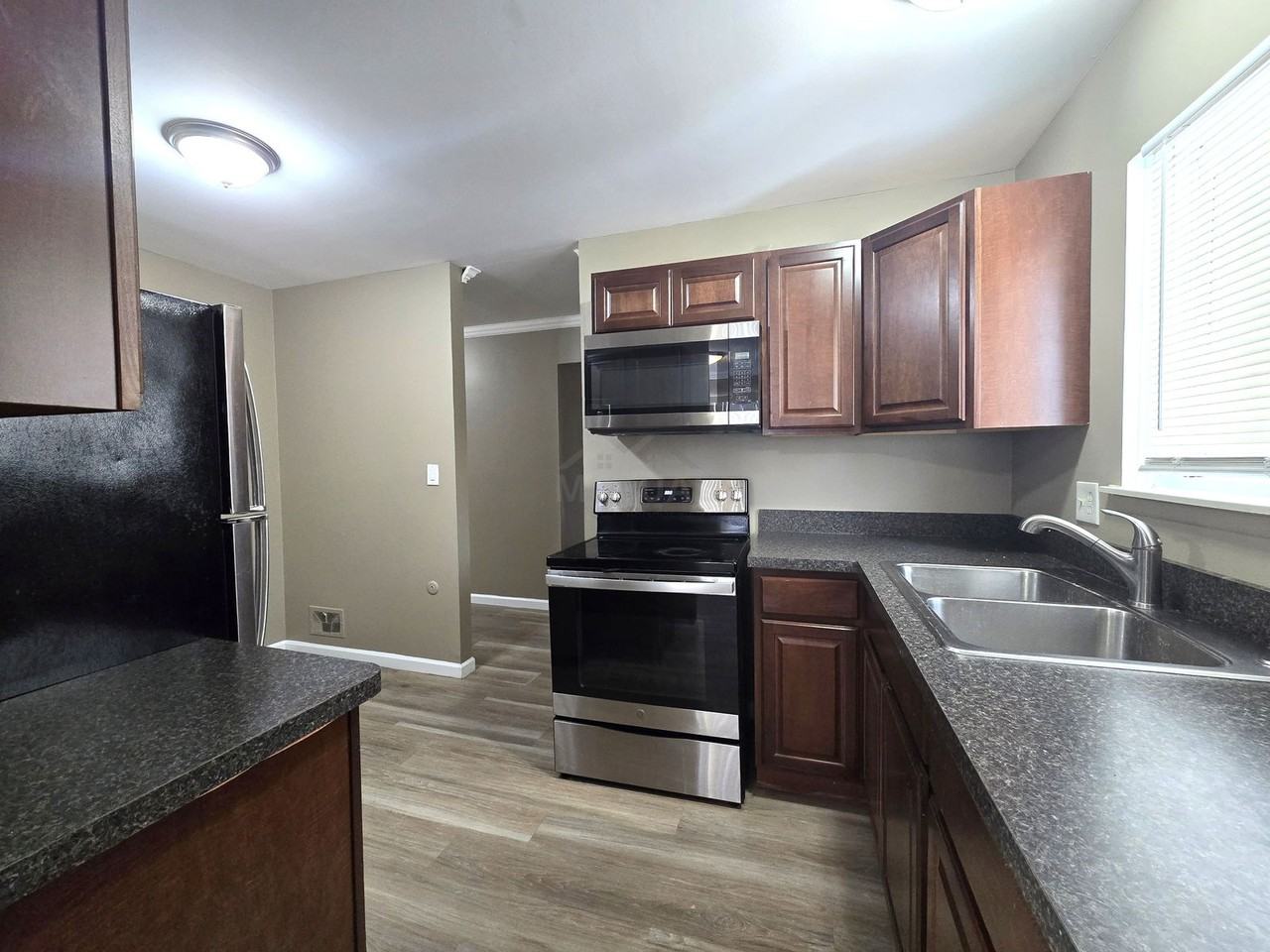 30240 Southfield Rd #261 - Photo 5 of 8