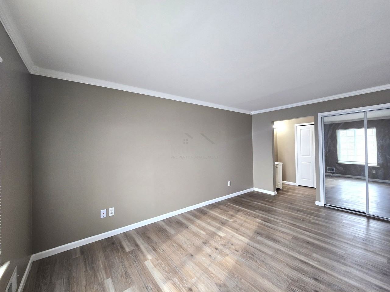 30240 Southfield Rd #261 - Photo 6 of 8