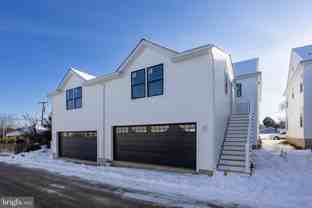 453 E Franklin St Unit Eff #EFF - Photo 1 of 1