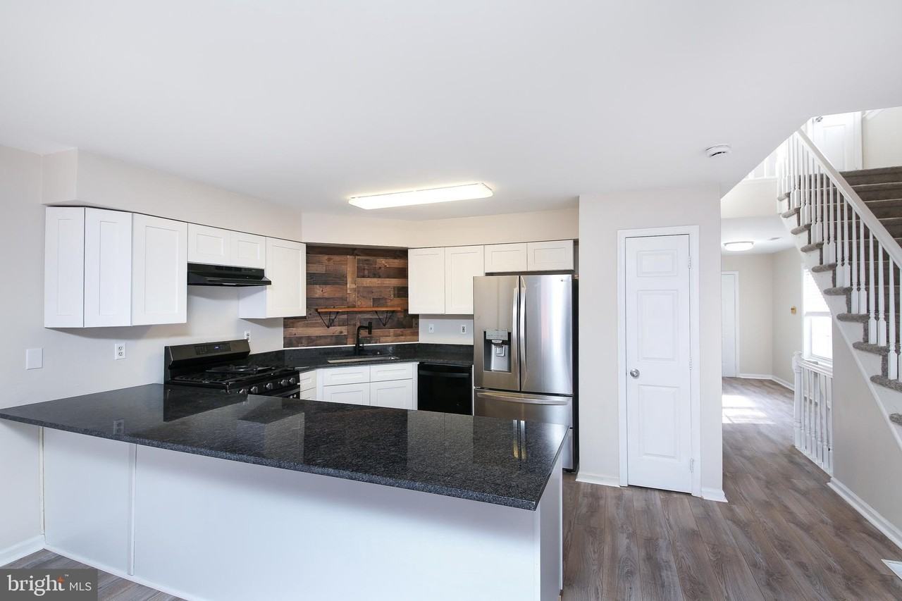 200 Dylan Dr - Photo 5 of 30