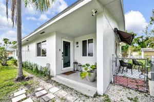 featured image of 8780 Sw 200th St