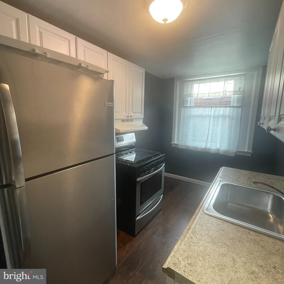 4416 Marple St - Photo 4 of 11