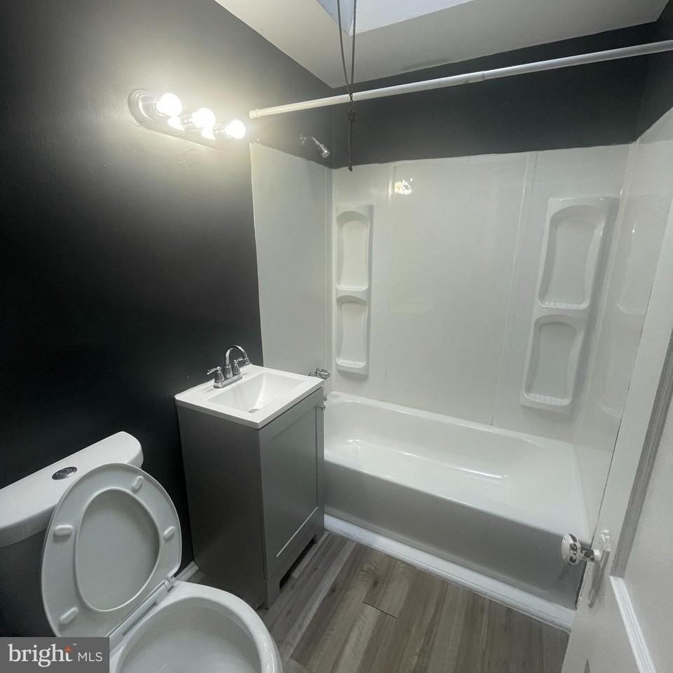 4416 Marple St - Photo 7 of 11