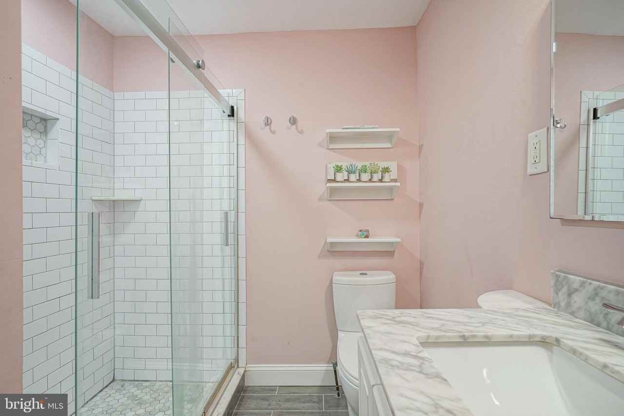 522 Montrose St Unit A #A - Photo 6 of 29