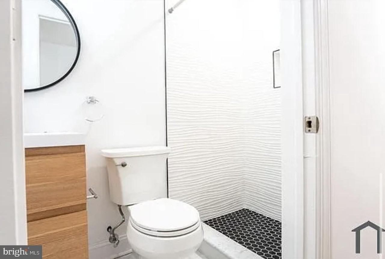 653 N Preston St #1 - Photo 4 of 6