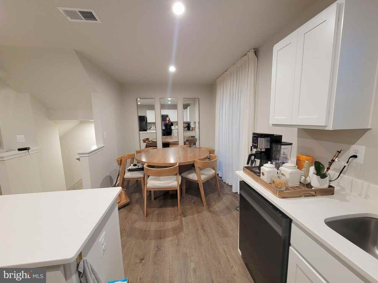 2582 Laurel Park Dr - Photo 7 of 22