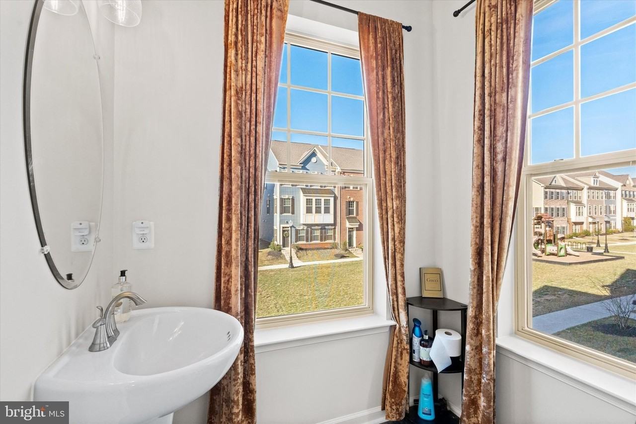 9354 Barnes Loop - Photo 4 of 15