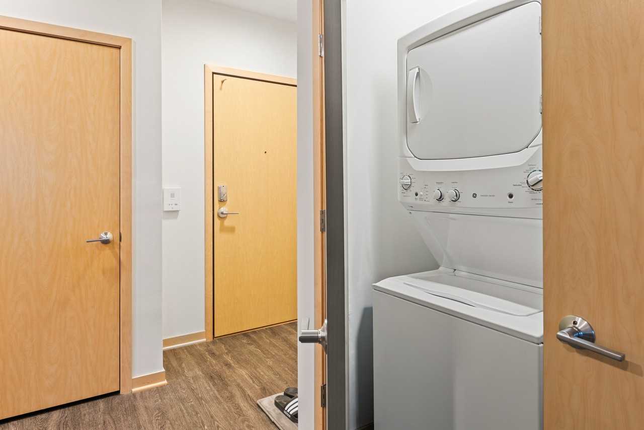 1121 S Park St #312 - Photo 2 of 31