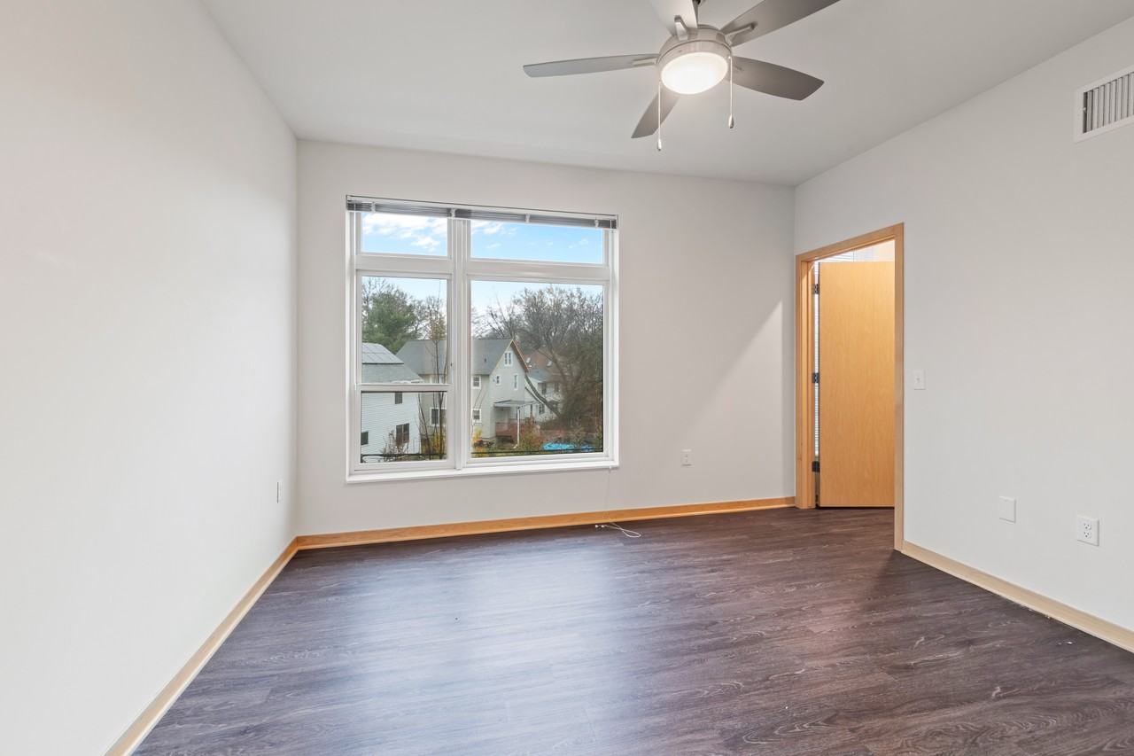 1121 S Park St #312 - Photo 6 of 31