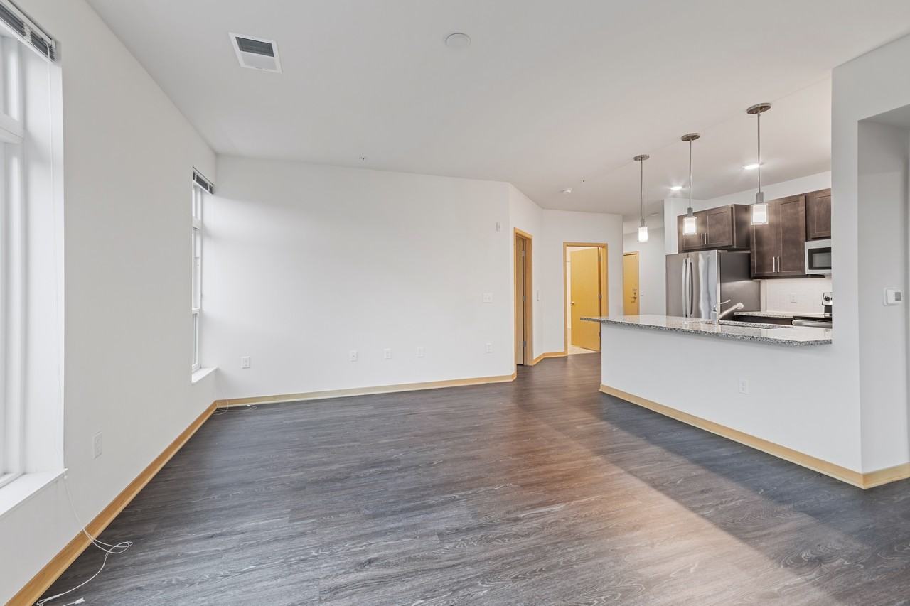 1121 S Park St #312 - Photo 7 of 31