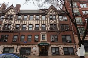 featured image of 536 W Arlington Pl #114