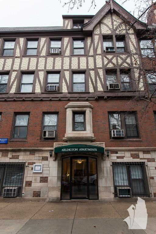 536 W Arlington Pl #114 - Photo 2 of 9