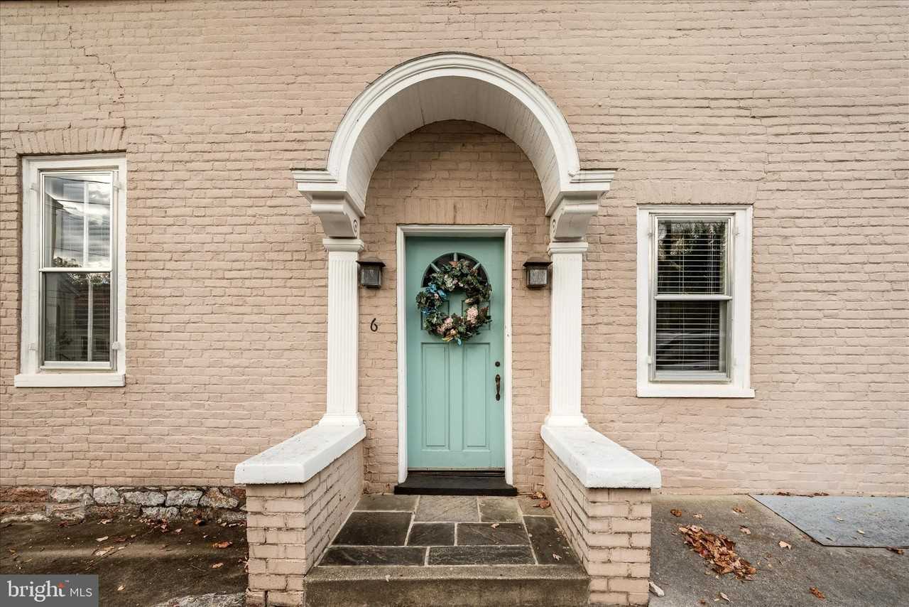 6 E Cecil St - Photo 3 of 34