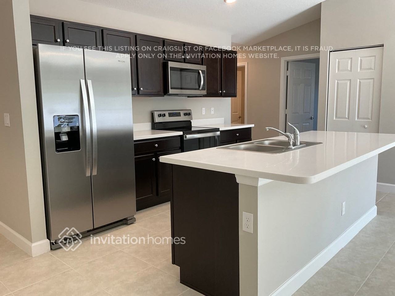 555 Gasparilla Ave Se - Photo 6 of 15