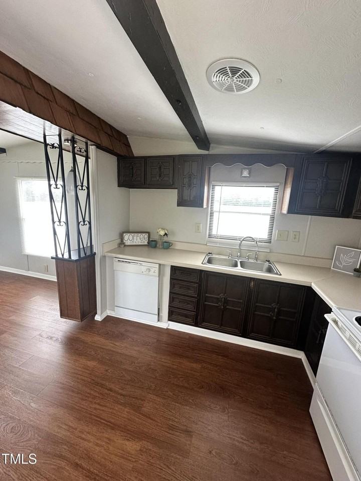 841 Chalybeate Springs Rd - Photo 4 of 24