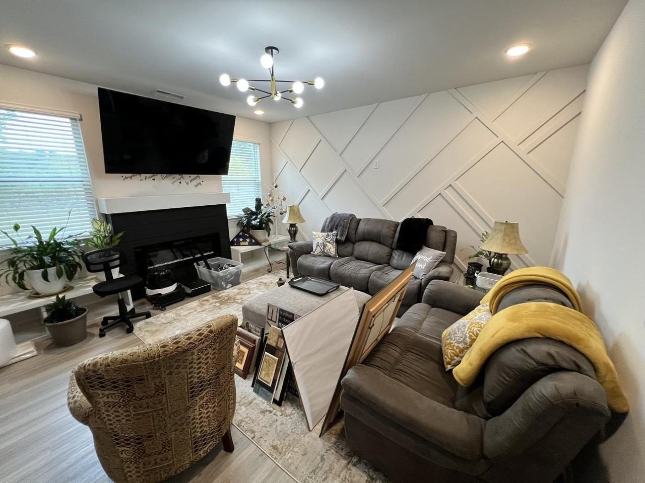 1128 Garrow Dr - Photo 4 of 20