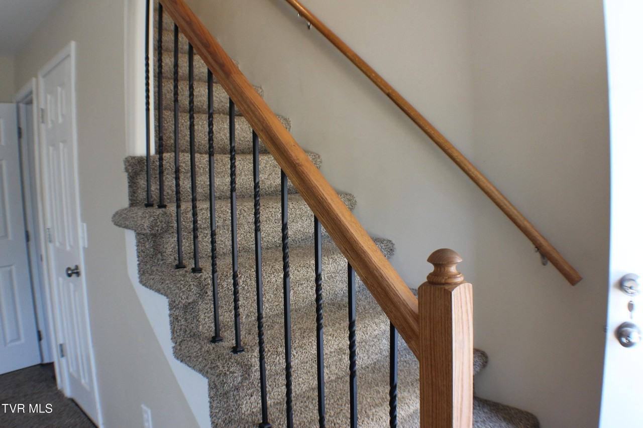 730 Sir Echo Dr Apt 8 #8 - Photo 4 of 26