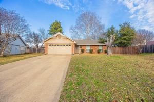featured image of 2803 Glen Hollow Cir