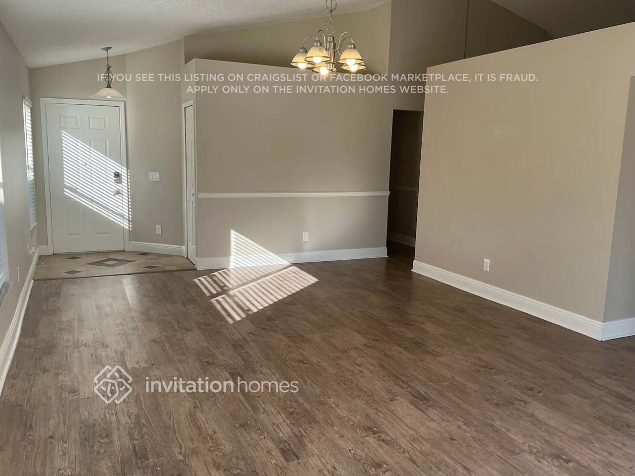 1718 Snaresbrook Way - Photo 3 of 17