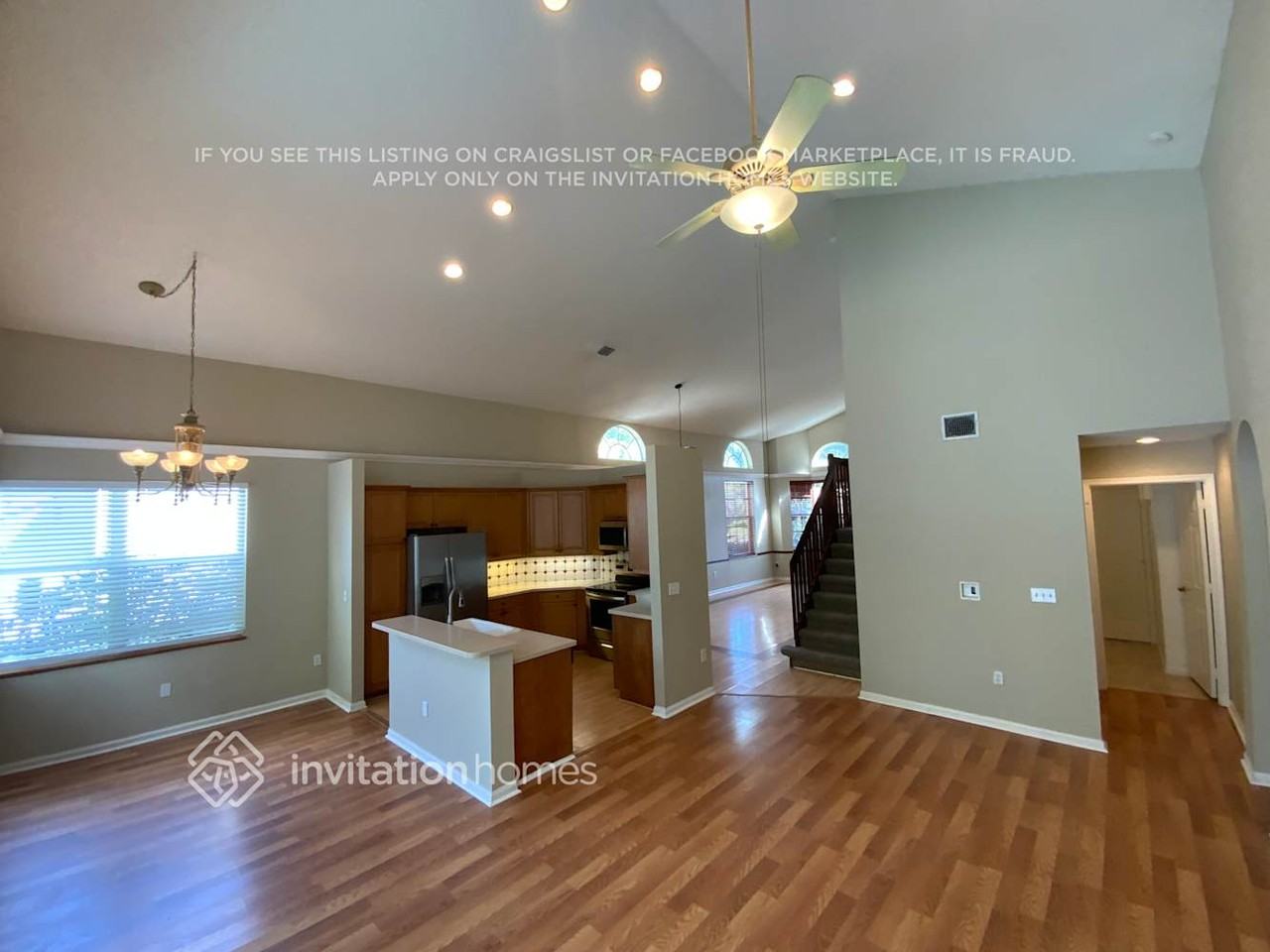 7593 Rockport Cir - Photo 3 of 14