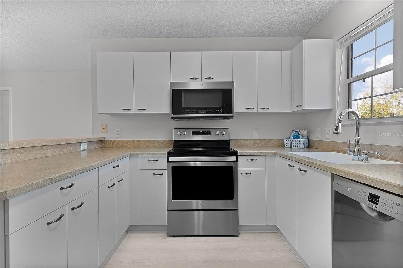 2740 Privada Dr - Photo 3 of 8