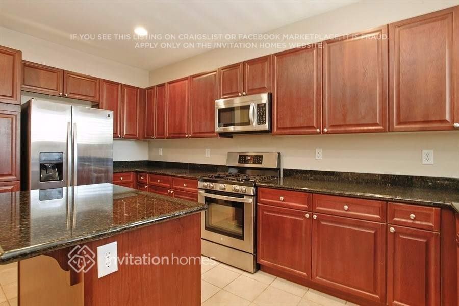 10541 Danielson Ave - Photo 5 of 22