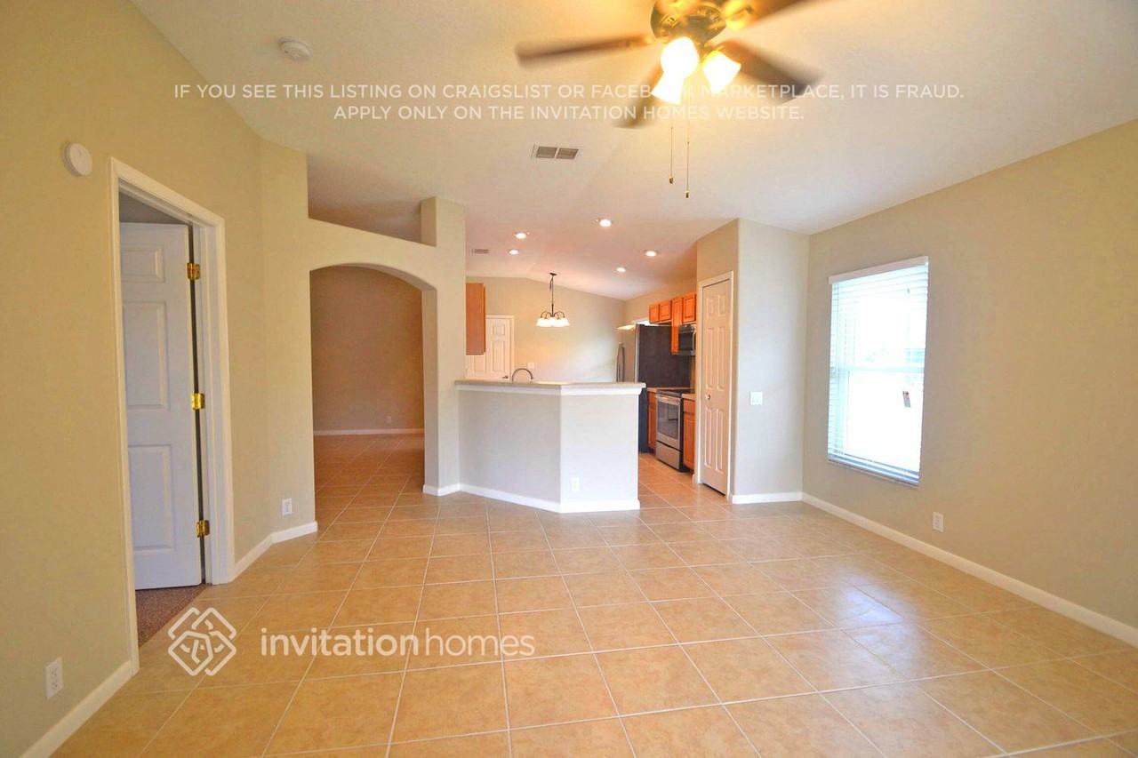 3042 Bellflower Way - Photo 3 of 13