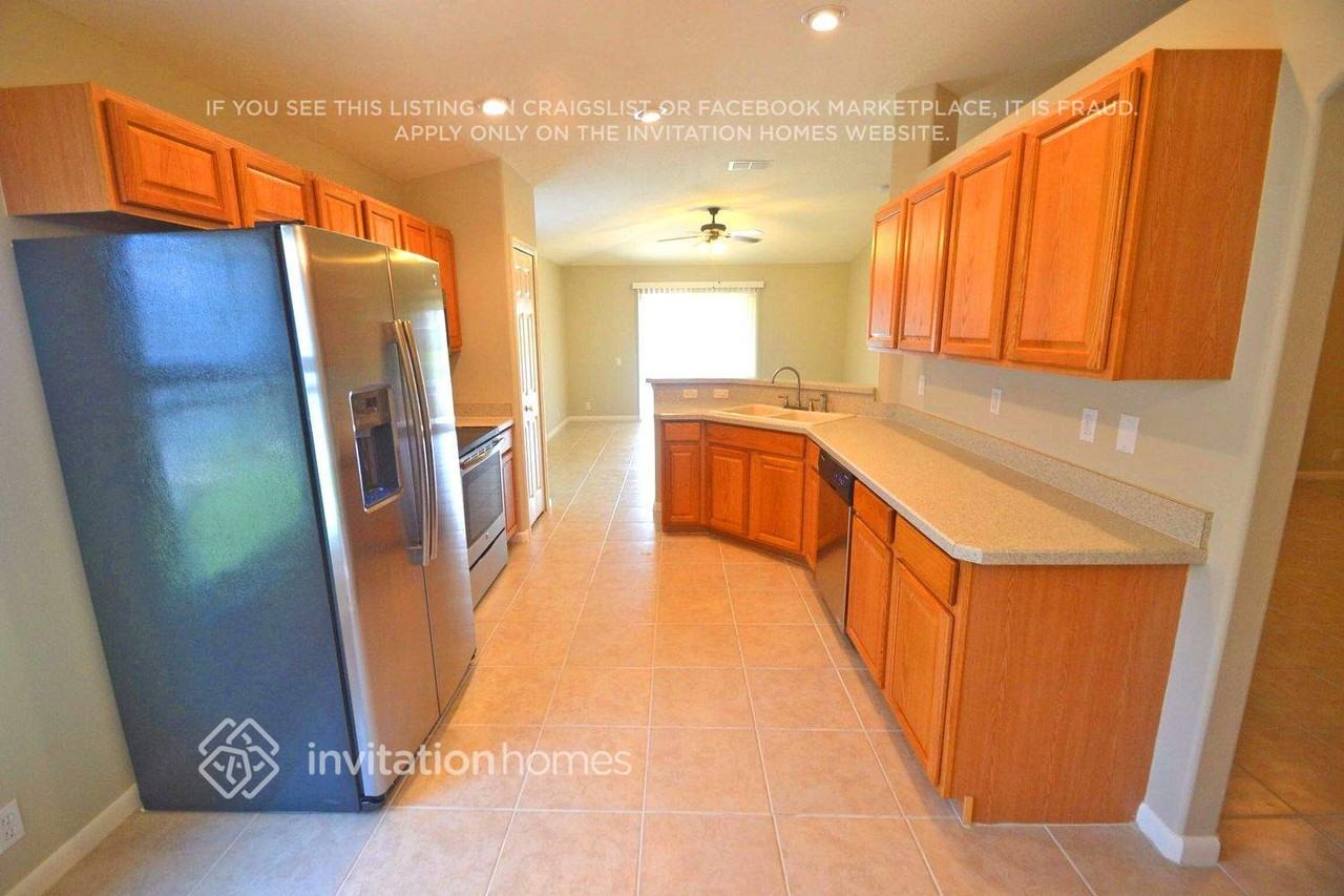 3042 Bellflower Way - Photo 4 of 13