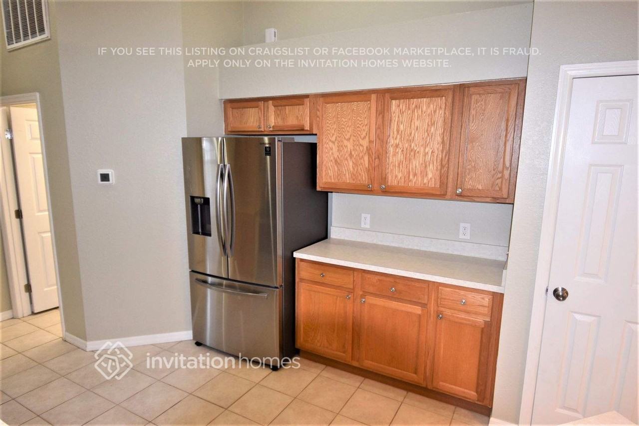 2541 Pine Valley Dr - Photo 6 of 13